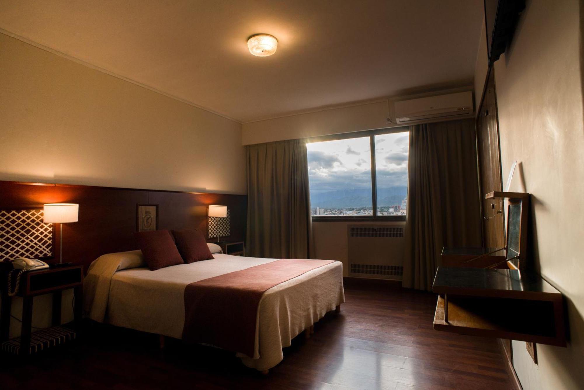 Hotel Victoria Plaza Salta Eksteriør bilde